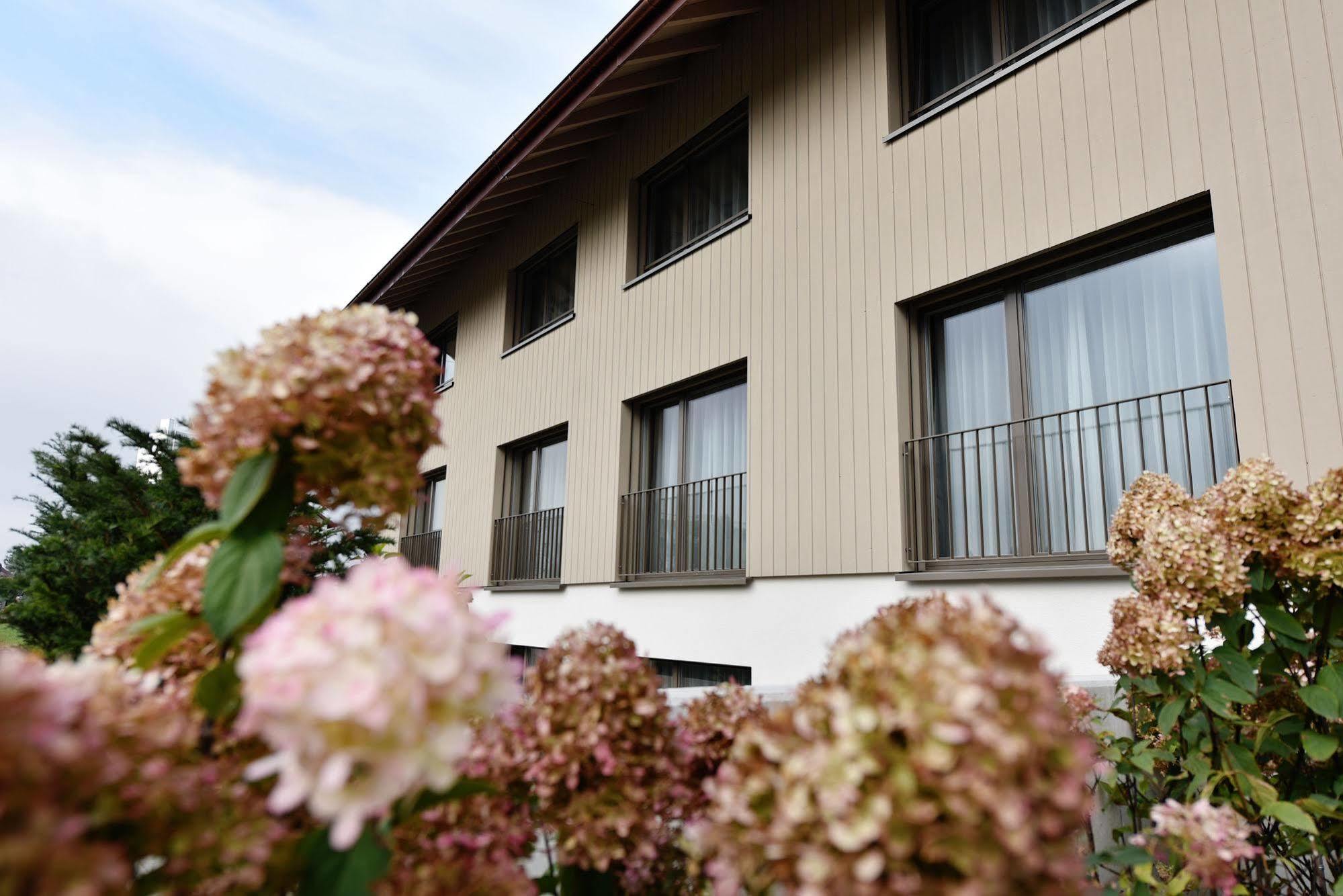 Landgasthof Kreuz - Das Businesshotel Mit Wohlfuehlgarantie Kappel bei Olten Exterior photo